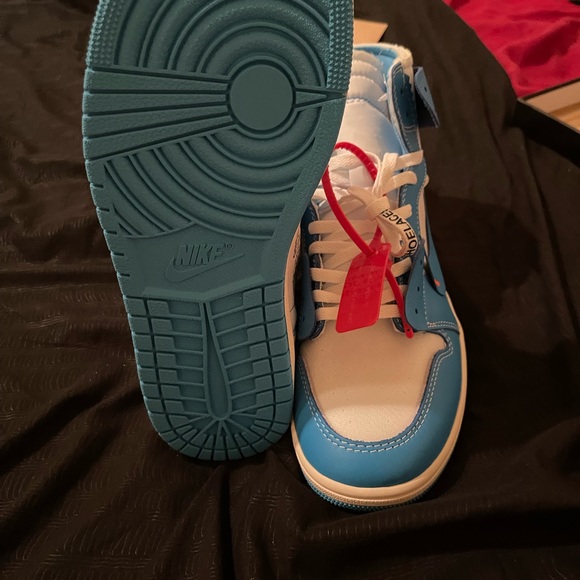 Jordan Retro Off-White University Blue main image 5